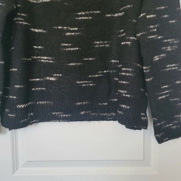 Max Studio Women's Crewneck Long-Sleeve Sweater - Black - M - Picture 4 of 7